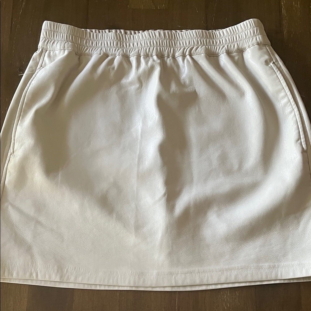 Babaton White Elastic Waist Mini Skirt